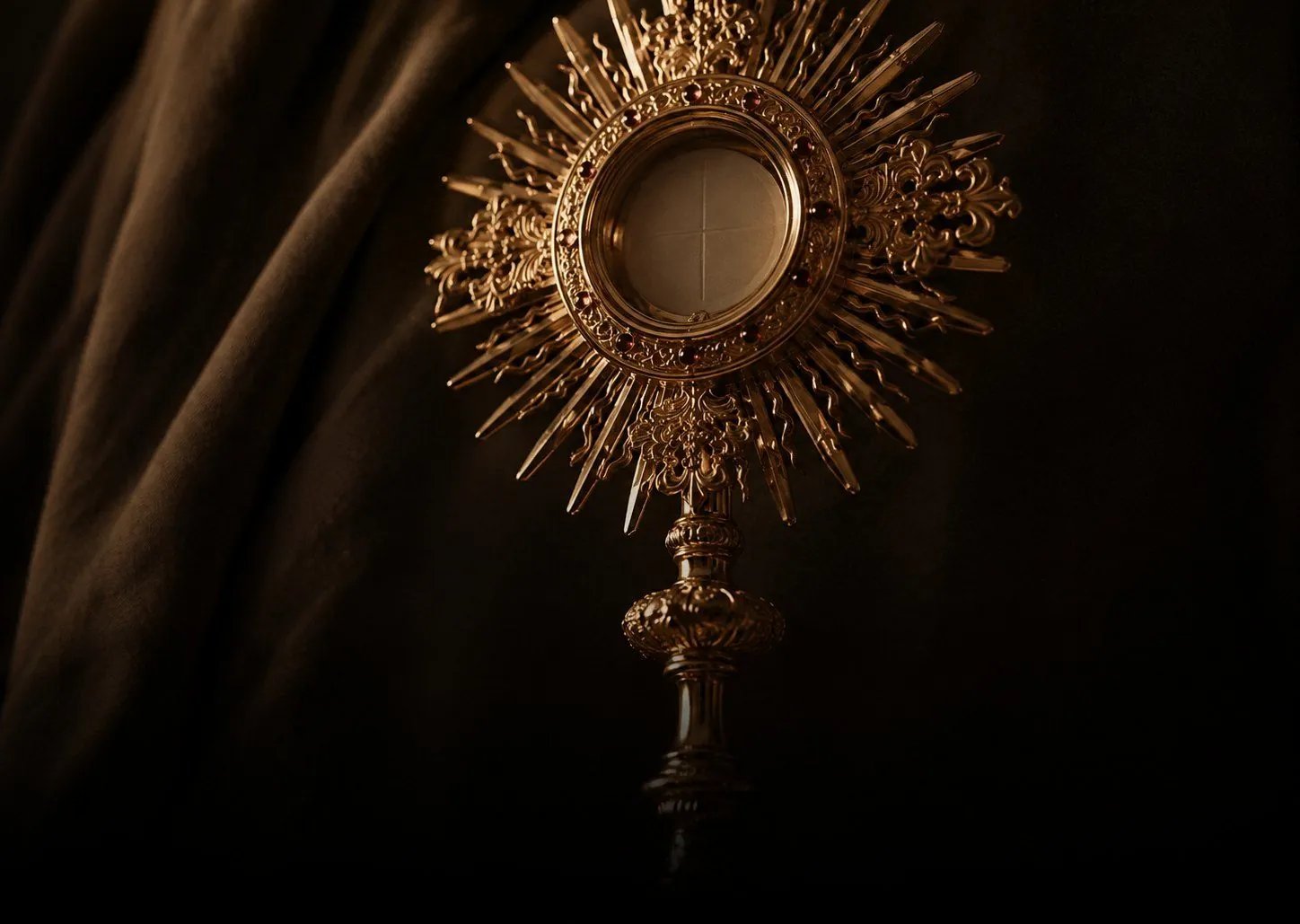 Six-bell altar stand in gold plate