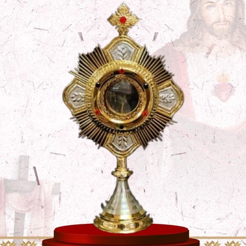 Gold Quatrefoil Monstrance with Silver Points