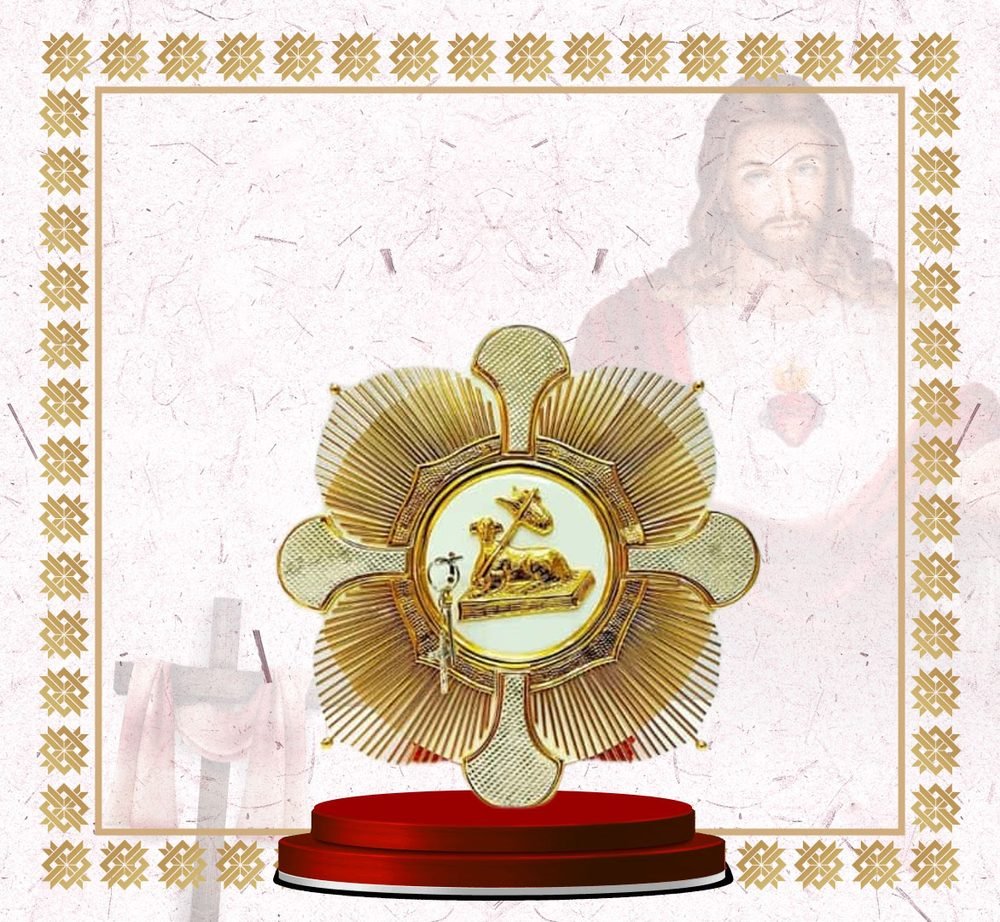 Gold Quatrefoil Tabernacle Door with Agnus Dei